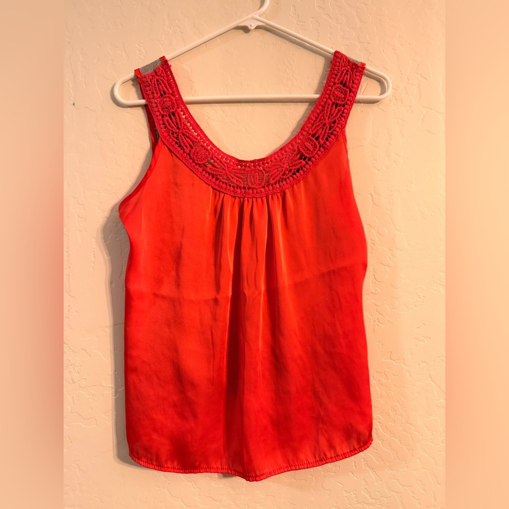 Women's Red Sleeveless Top